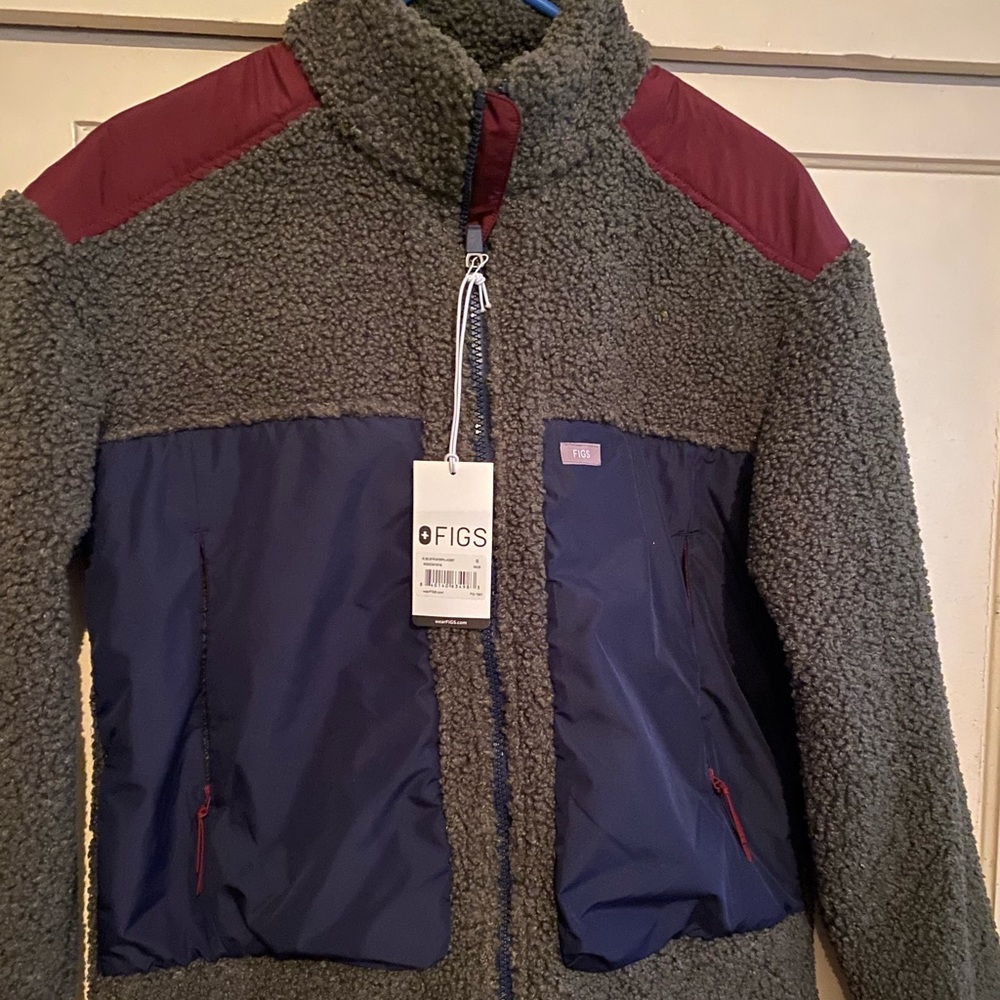 Figs SIZE SMALL Sherpa Jacket (men’s but cute for women)